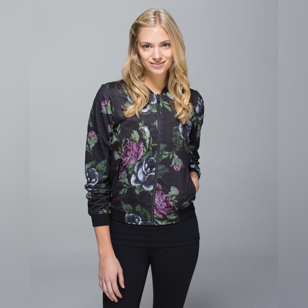 PRE-OWNED LULULEMON ATHLETICA Reversible Floral Black Women's Jumpsuit